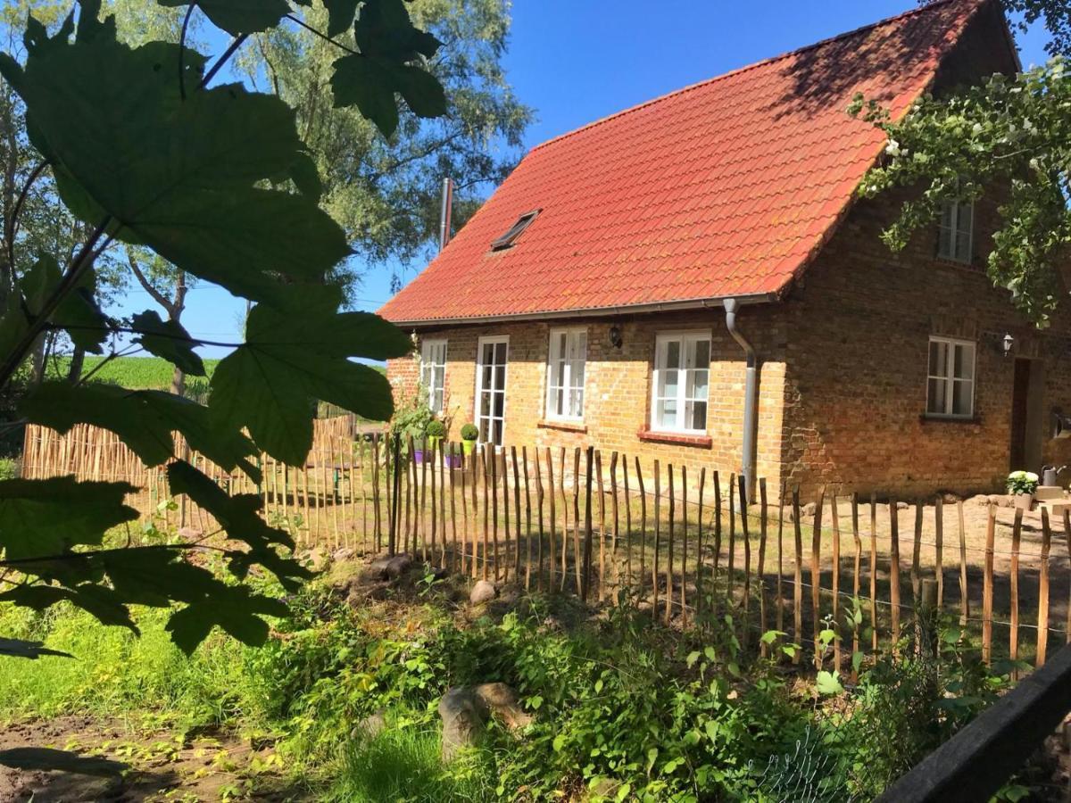 Hofgut Bisdamitz - Ferienhaus "Alte Muehle" Luaran gambar